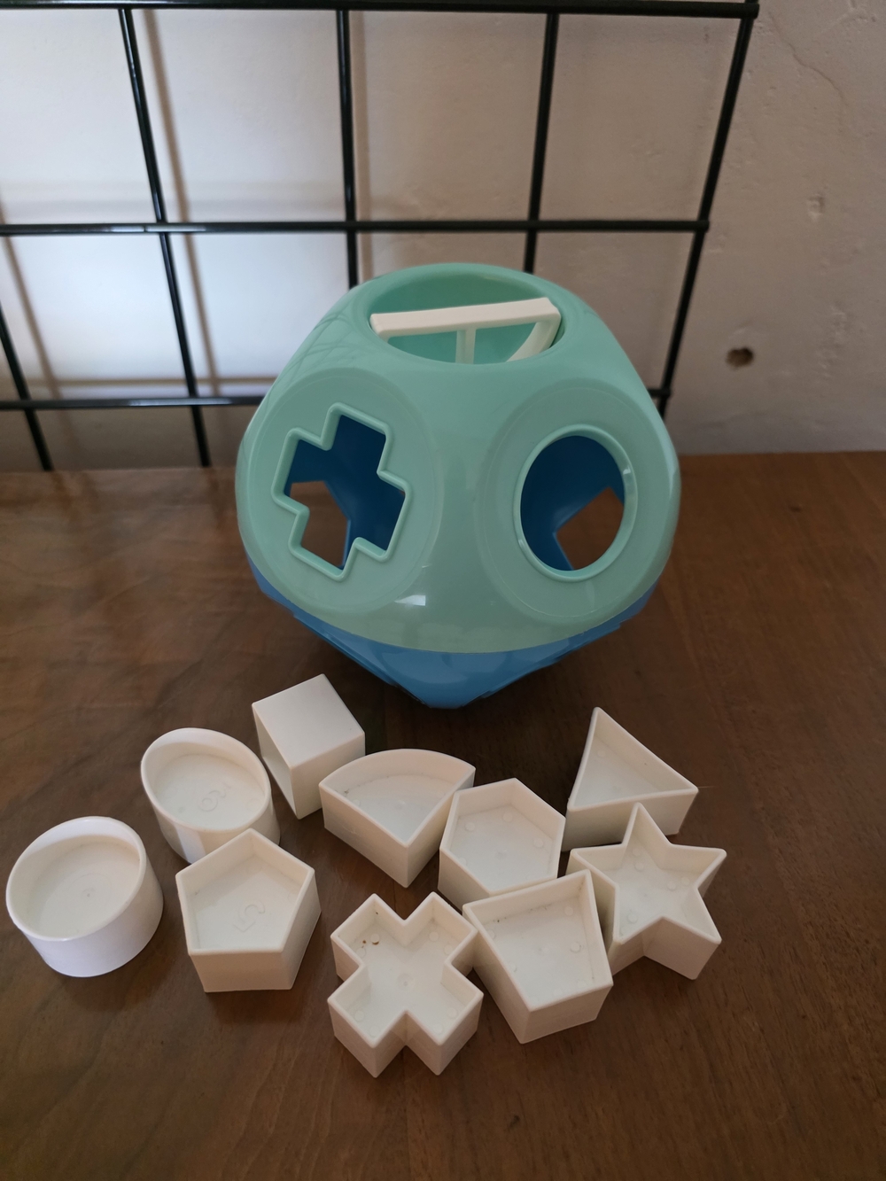Tupperware Aqua & Blue Shape Sorting Ball